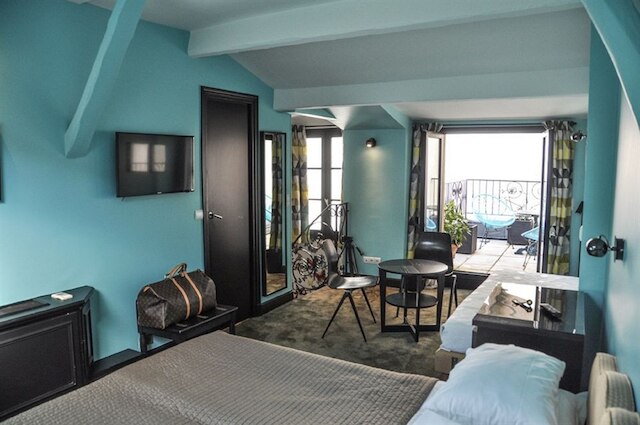 オテル ノワール