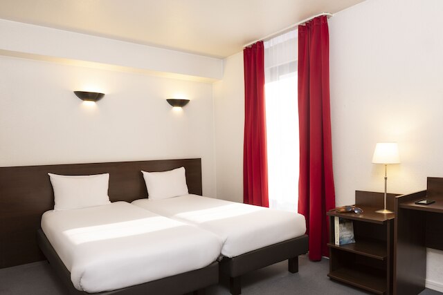 アパートスタイルホテル アダージョ アクセス ラ デファンス レオナール ドゥ ヴィンチ