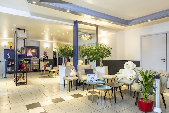 アパートスタイルホテル アダージョ アクセス ラ デファンス レオナール ドゥ ヴィンチ