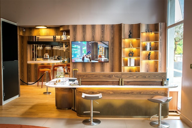 ゴールデン チューリップ ヴィルパント ロワシー パルク デ ゼクスポジション