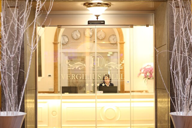 ホテル ヴルジリウス ビリア