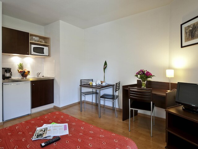 アパートスタイルホテル アダージョ アクセス パリ ヴァンヴ ポルト ドゥ シャティヨン