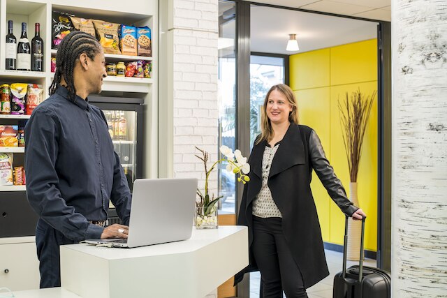 アパートスタイルホテル アダージョ アクセス パリ ヴァンヴ ポルト ドゥ シャティヨン