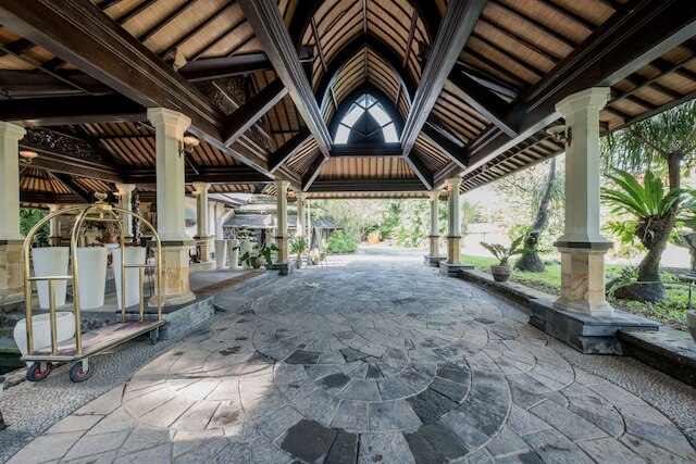 ホテル ヴィラ ルンブン