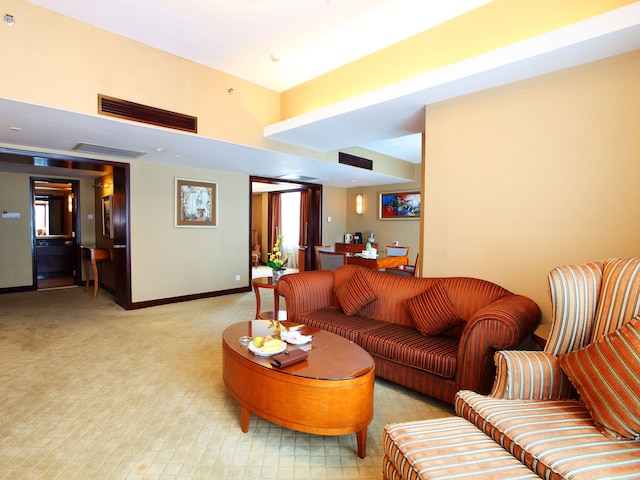 広州グランド インターナショナル ホテル (広州嘉逸国際酒店)