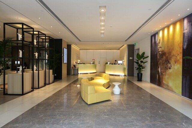 ジンジャン メトロポロ ホア ティン ゲスト ハウス (江都城酒店上海徐家汇南华亭宾馆)