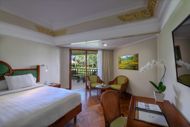 プラマ サヌール ビーチ バリ