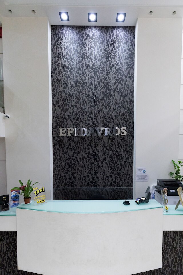 エピダウルス ホテル