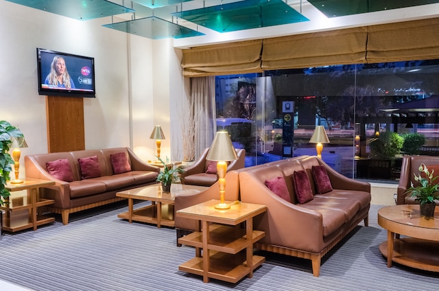 アベニュー ホテル