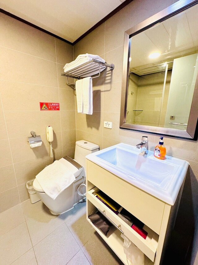 ハブ ホテル - 高雄 ツスアン ブランチ (旅居文旅高雄七賢館)