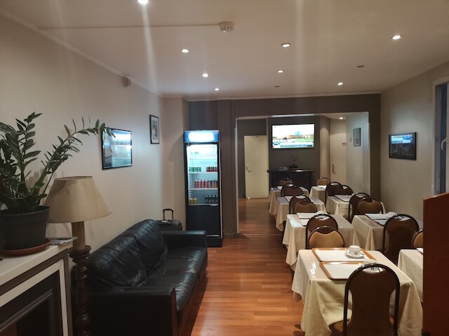 オテル ドゥ ラ ペルドリ ルージュ