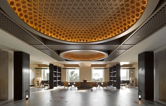 グロリア マナー