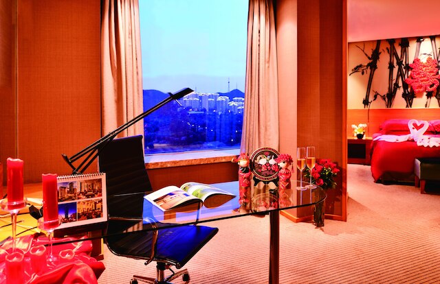 ケムピンスキー ホテル 大連 (大連凱賓斯基飯店)