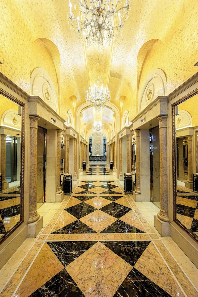 グランド エンペラー ホテル (英皇娯楽酒店)