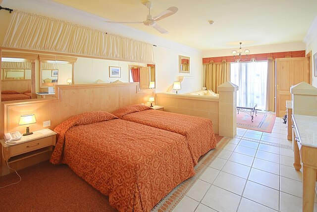 ホテル サンタナ