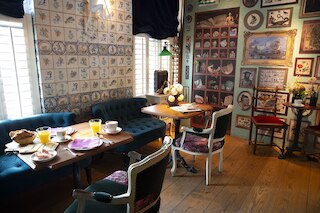 ロザリアのメナジェリー インアップステアーズ