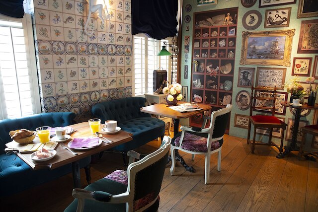 ロザリアのメナジェリー インアップステアーズ