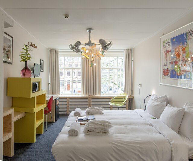 ロザリアのメナジェリー インアップステアーズ