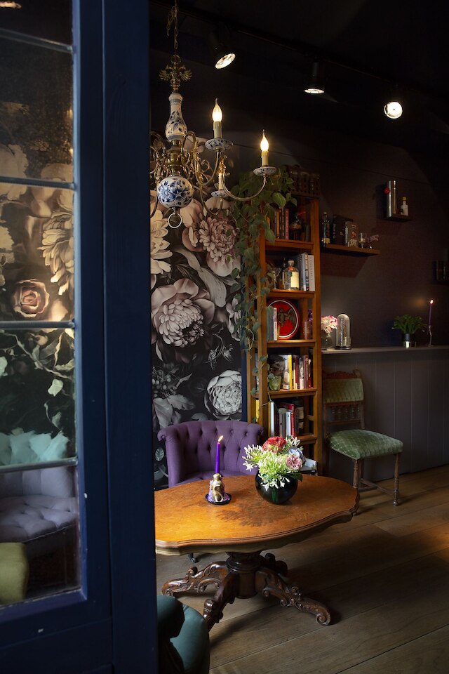 ロザリアのメナジェリー インアップステアーズ