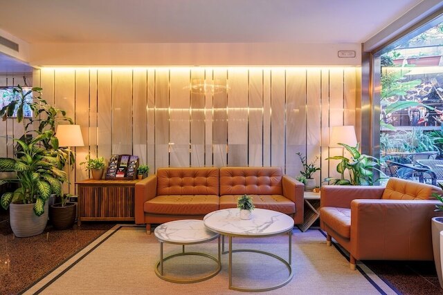 ホテル ロンダ レセップス