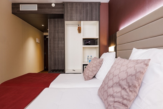 ホテル ロンダ レセップス