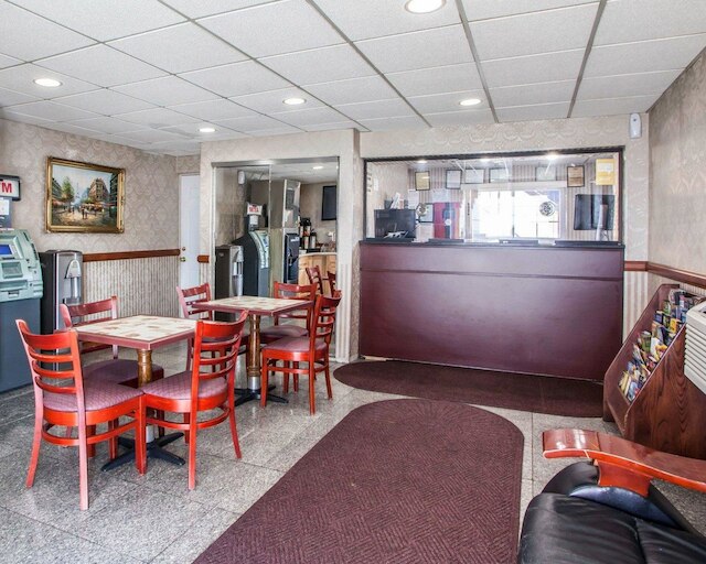 ホーボーケン近くのロードウェイ イン ジャージー シティ