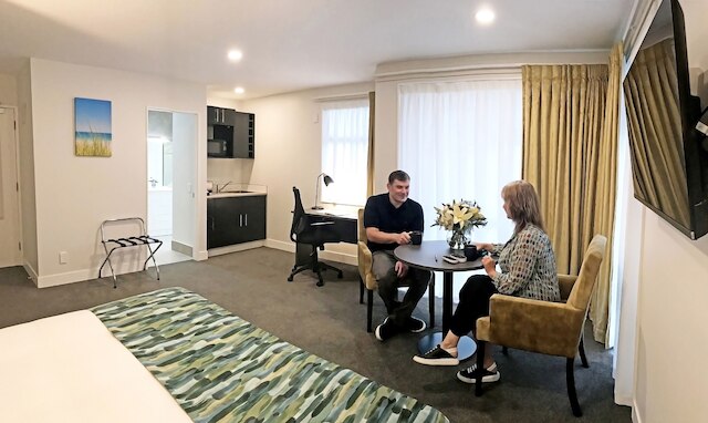 カーンモア ホテル タカプナ