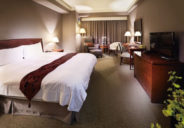 カバラン ホテル (噶玛兰酒店)