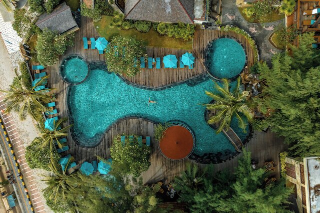 ヴィラ オンバク ホテル