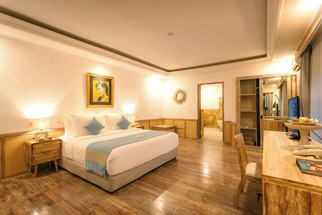 ヴィラ オンバク ホテル