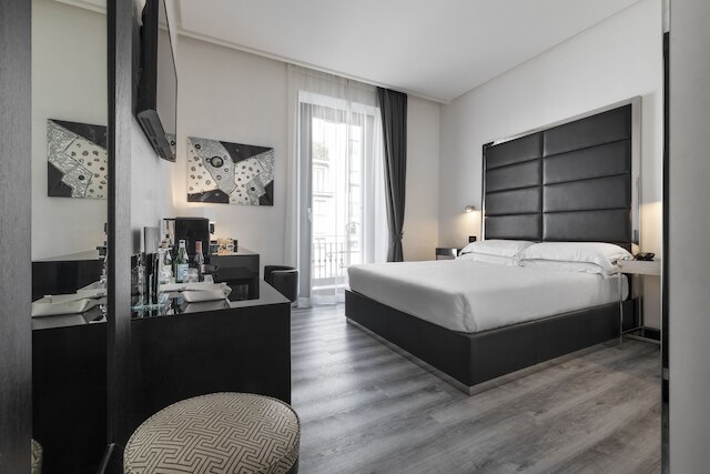 LHP ホテル ナポレオン