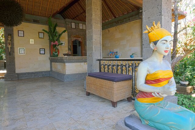 エリーズ ホテル