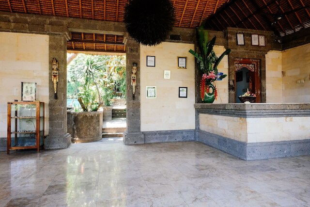 エリーズ ホテル