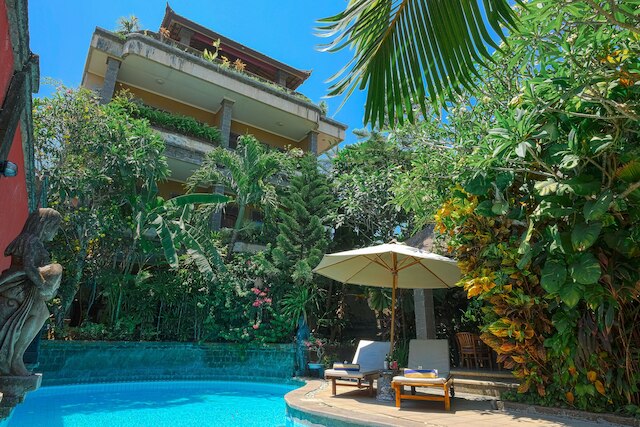 エリーズ ホテル