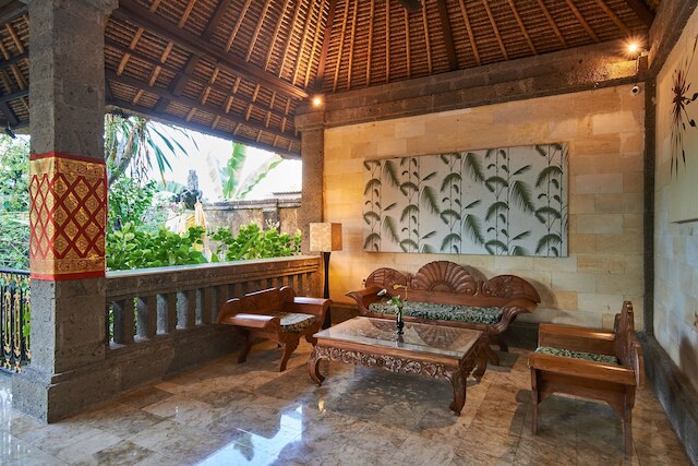 エリーズ ホテル