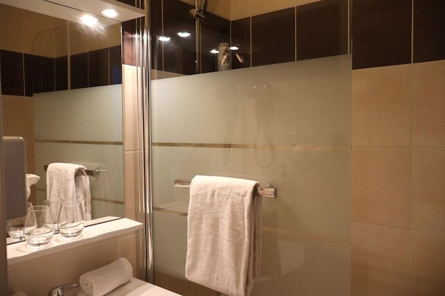 ベスト ウェスタン ホテル イル ド フランス