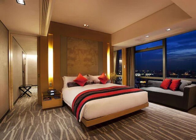 ザ ロンジモント ホテル 上海 (上海竜之夢大酒店)