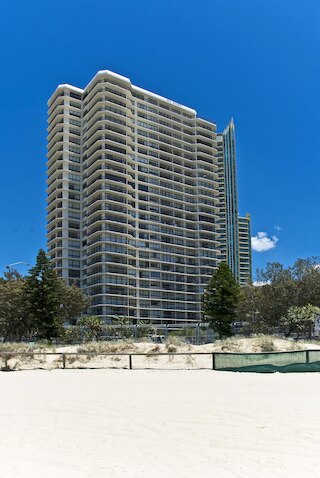 ハイ サーフ ビーチフロント リゾート アパートメンツ