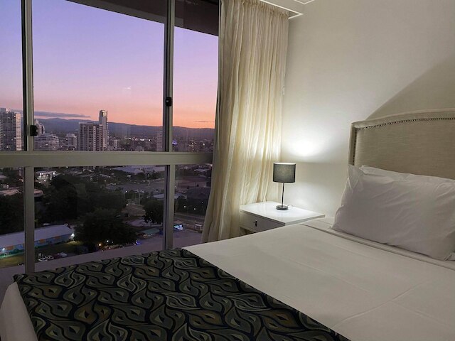 ハイ サーフ ビーチフロント リゾート アパートメンツ