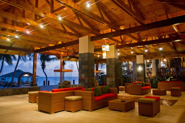 ココ デ メール ホテル ブラック パロット スイーツ