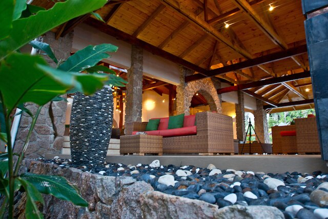 ココ デ メール ホテル ブラック パロット スイーツ