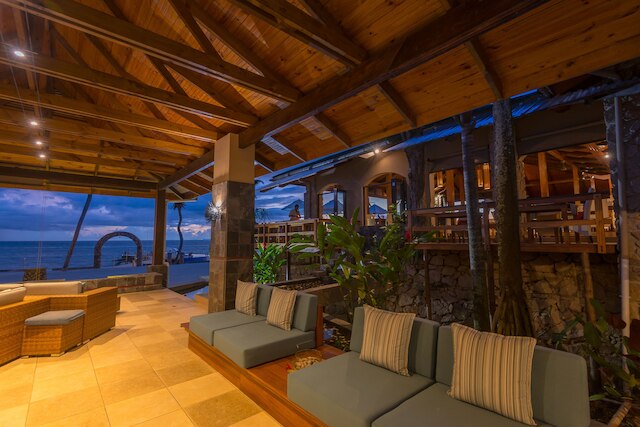 ココ デ メール ホテル ブラック パロット スイーツ