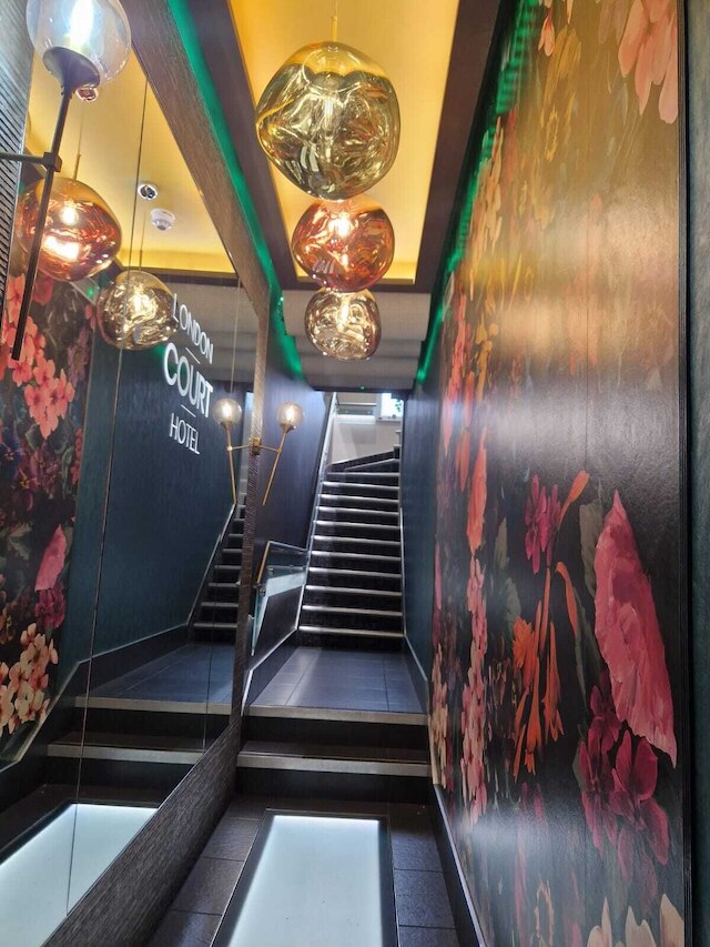 ロンドン コート ホテル