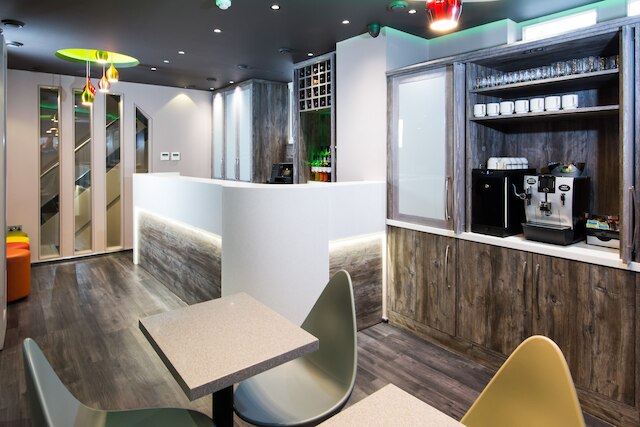 ロンドン コート ホテル