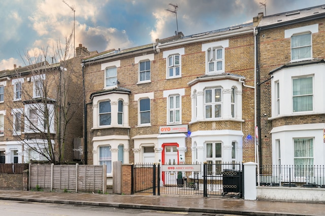 OYO アビー  ホテル ロンドン シェパーズ ブッシュ マーケット