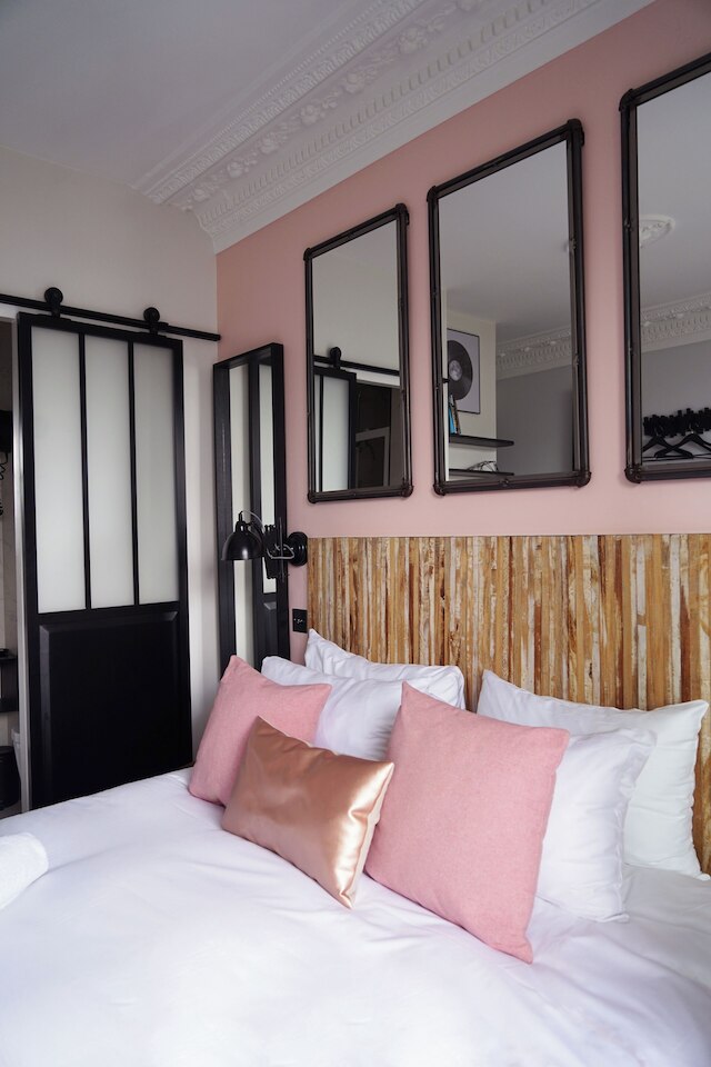 マドリガル ホテル