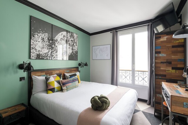 マドリガル ホテル