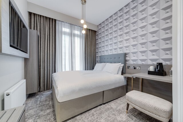 モーニントン ビクター  ホテル ロンドン ベルグラヴア