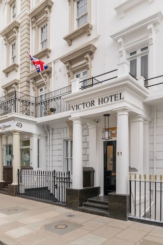 モーニントン ビクター  ホテル ロンドン ベルグラヴア