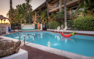 ホテル ペッパー ツリー アナハイム - キッチン スタジオズ - アナハイム